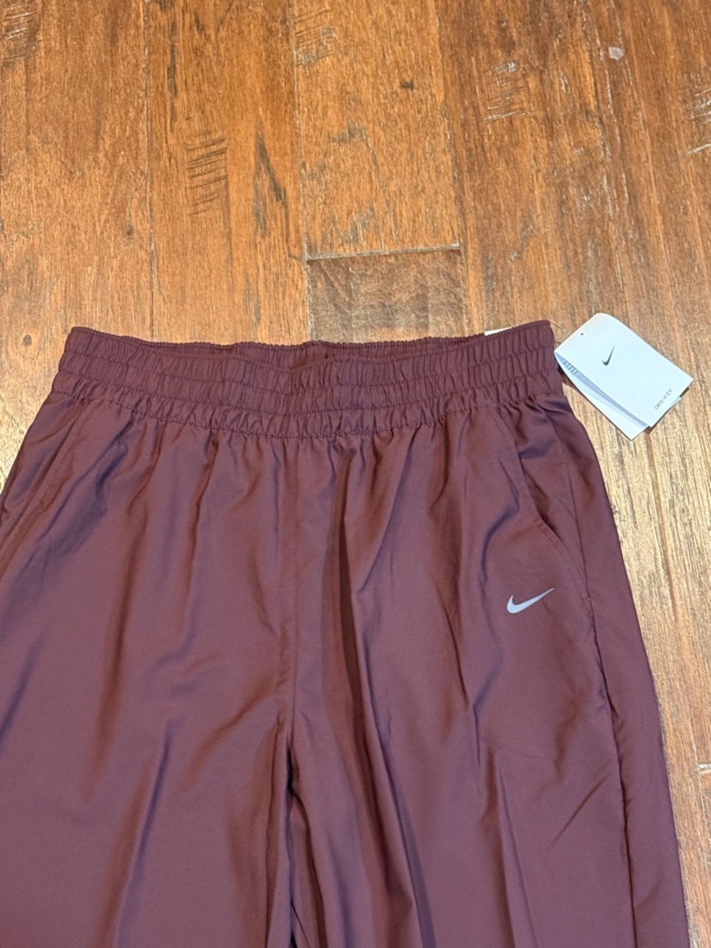 NWT! Large Nike Women’s Burgundy Crush One Dri-FIT High-Waisted 7/8 Joggers PC 🖤 - Picture 3 of 8